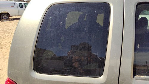 2002-2007 Jeep Liberty Passenger Right Rear Quarter Glass Back Side Window Oem