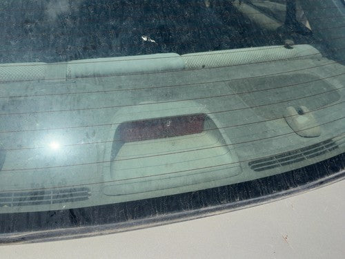 2000 Mazda Protege Dx Third Brake Light Middle Lamp Oem