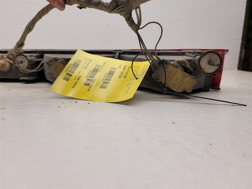1990-1992 Oldsmobile Toronado Complete Tail Light Assembly Brake Lamp Back Trunk