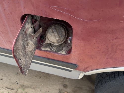 1987-1991 Ford F150 Fuel Filler Neck Assembly With Gas Cap Oem