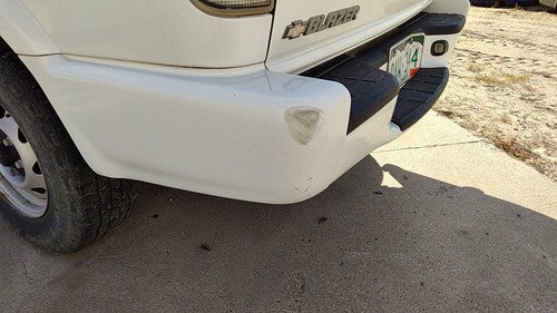1998-2000 S10 Blazer Driver Left Rear Bumper End Cap Oem White 50U 12472169