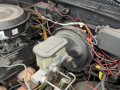 92-93 Silverado 1500 Power Brake Booster With Master Cylinder Pair Set Oem 5.7L