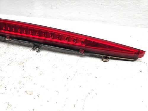 2004-2009 Cadillac Srx Third Brake Light Middle Lamp Oem