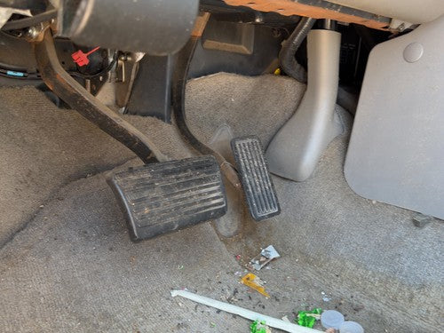 2000-2006 Chevy Suburban 1500 Gas Pedal Assembly Oem Accelerator