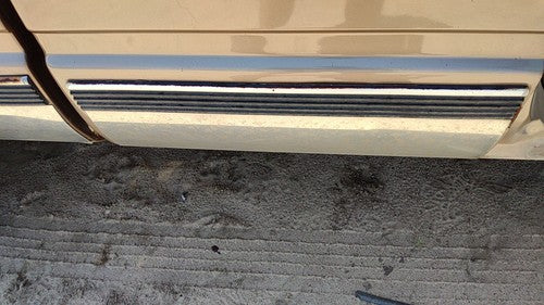 1995-1998 Silverado 2500 Passenger Right Rear Moulding On Cab Panel Oem