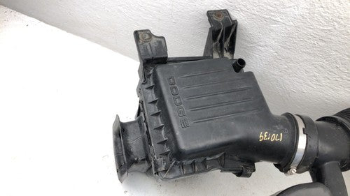 04-09 Durango Complete Air Intake Cleaner Filter Box Housing With Tube 4.7L