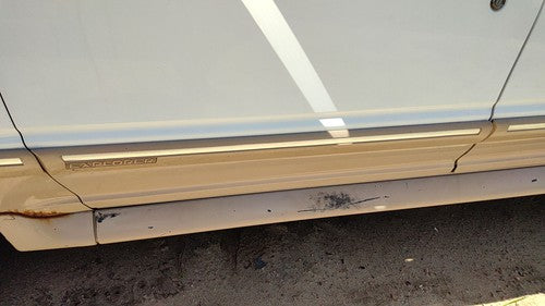 91-94 Ford Explorer Driver Left Front Moulding From Door Oem Trim Strip White