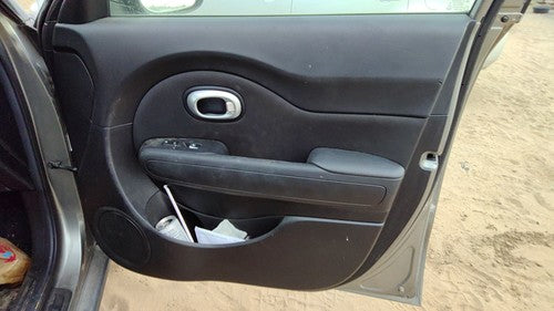 2014-2019 Kia Soul Passenger Right Front Door Trim Panel With Switches Black Eq