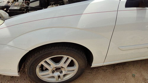 2000-2004 Focus Station Wagon Driver Left Front Fender Oem White Yz Ys4z16006ca