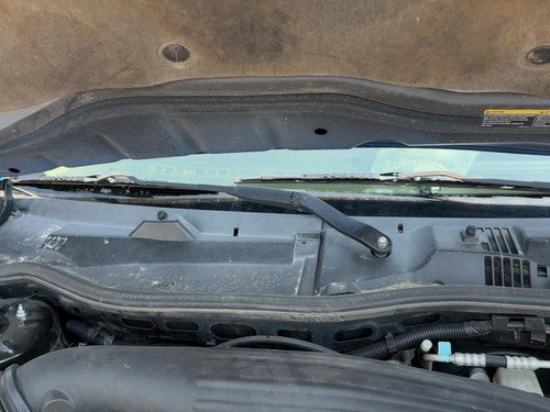2002-2007 Saturn Vue Redline Windshield Wiper Cowl Vent Trim Panel Oem Cover
