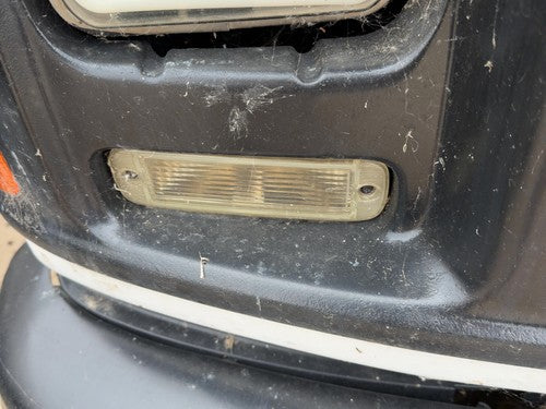 96-02 Express Van 2500 Passenger Right Front Signal Light Lamp Lower Mounted