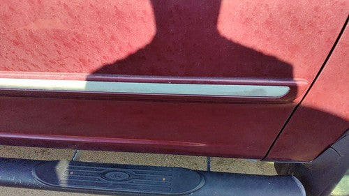 97-02 Expedition Passenger Right Front Moulding From Door Trim Strip Maroon Jl
