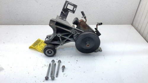 2006 Yukon Xl 1500 Power Steering Pump With Mount Bracket Oem 5.3L