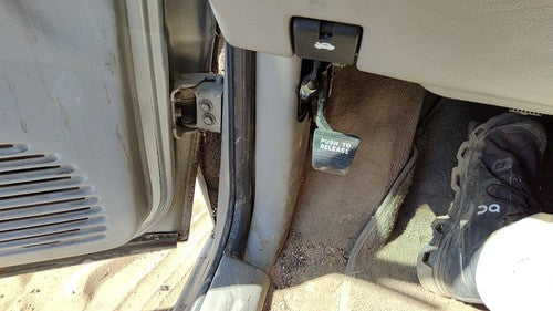 1997-2005 Chevy Venture Driver Left Lower Kick Trim Panel Oem Gray