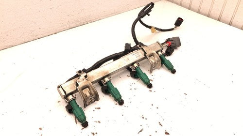 2004 05 Mazda 3 Complete Fuel Rail With Injectors Set With Wiring Harness 2.3L
