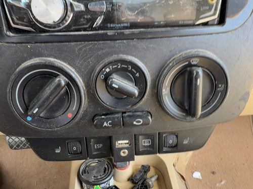 98-10 Beetle Convertible Temperature Control Module In Dash Heater Ac Head Unit