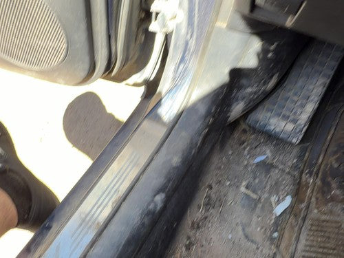 03-08 Toyota Matrix Xr Driver Left Lower Kick Trim Panel Oem