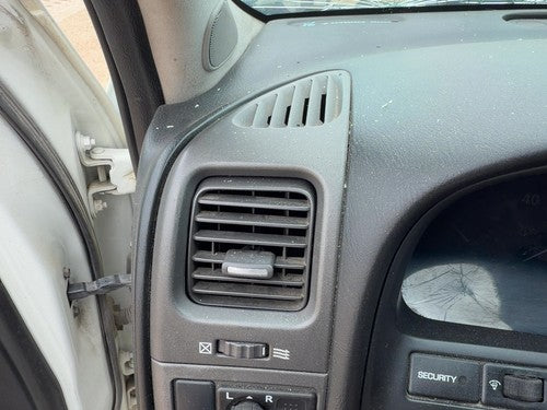 00-02 Infiniti I30 Driver Left Heater AC Vent Dash Side Grille OEM 68761-2Y910