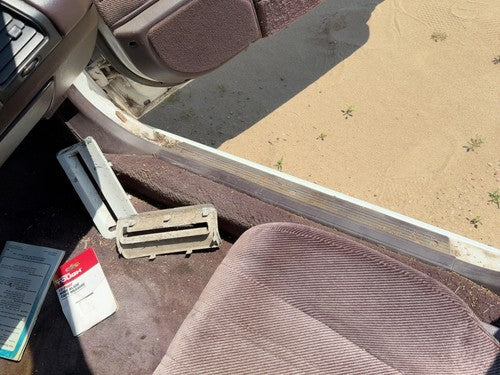 86-89 Accord Lx Passenger Right Lower Sill Step Moulding Trim Panel Sedan Maroon