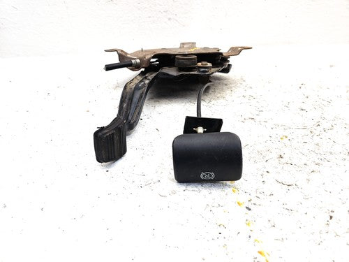 2005 Chevy Suburban Parking Brake Pedal Assembly Oem Complete Emergency Unit