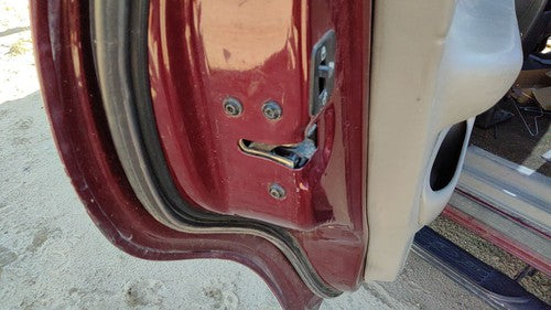 1997-2001 Ford Expedition Driver Left Rear Door Latch With Rods/Cables Oem Back
