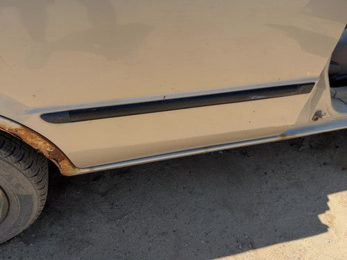 99-03 Protege Dx Passenger Right Rear Moulding From Door Oem Back Trim Strip