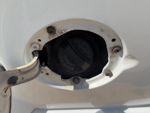 2001-2004 Chevy S10 Blazer Fuel Filler Neck Assembly With Gas Cap Oem 15191596