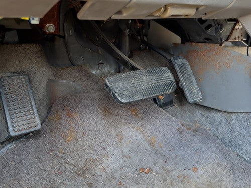 1985-1988 Nissan Maxima Brake Pedal Assembly Oem