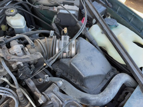 94-01 Lumina Complete Air Intake Cleaner Filter Box Housing With Tube Oem 3.1L