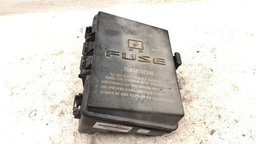 2004-2006 Chrysler Pacifica Engine Fuse Box Power Distribution Panel Oem
