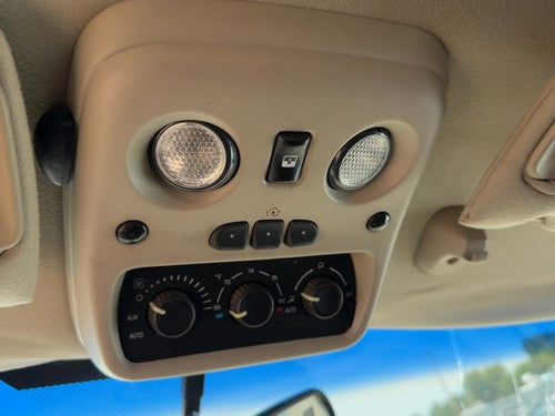 03-06 Suburban 1500 Center Overhead Console Dome Light Map Lamp Cubby Gray 92I