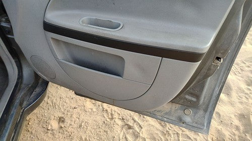 2006-2008 Chevy Hhr Passenger Right Front Door Trim Panel Gray 14B 15787576