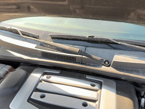 2003-2006 Kia Sorento Windshield Wiper Cowl Vent Trim Panel Oem Cover