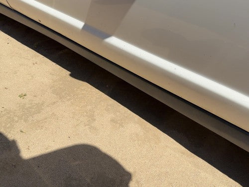 00-07 Monte Carlo Passenger Right Lower Rocker Panel Moulding
