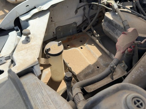1999-2007 Ford F350 Windshield Washer Fluid Reservoir With Pump Oem Wiper Tank
