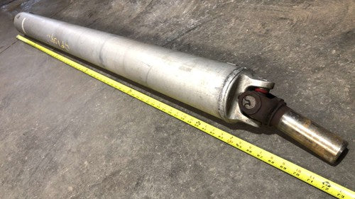 1999-2004 Gmc Sierra 2500 Rear Drive Shaft Oem Back Driveline 6.0L 4X4 15734902