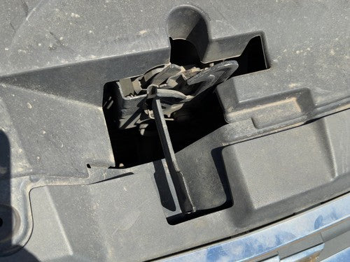 2007-2011 Chevy Impala Hood Latch Assembly With Bracket Oem 22740868