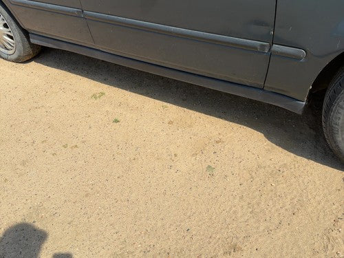 1996-2000 Honda Civic Passenger Right Lower Rocker Panel Moulding Side Skirt Oem