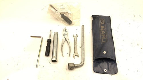 2000-2004 Subaru Legacy Complete Spare Jack And Tool Kit Oem Factory Set