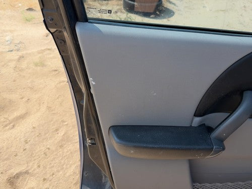 04-05 Saturn Vue Redline Driver Left Front Door Trim Panel With Switch Gray 17D