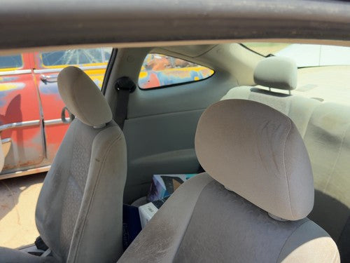 05-10 Cobalt Pair Of Front Headrests Left Right Set Seat Without Leather Gray 14
