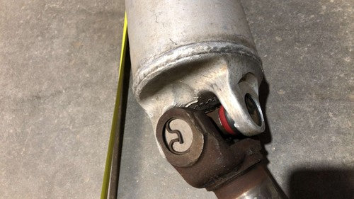 1999-2004 Gmc Sierra 2500 Rear Drive Shaft Oem Back Driveline 6.0L 4X4 15734902