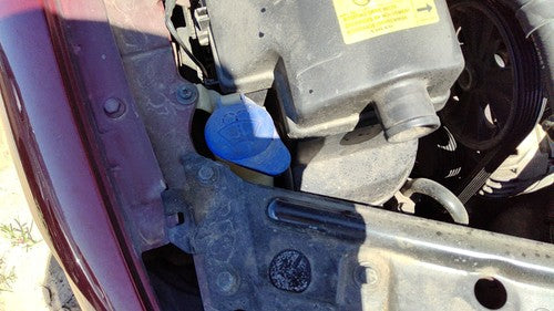 2001-04 Volvo V70 Xc Windshield Washer Fluid Reservoir With Pump Oem Wiper Tank