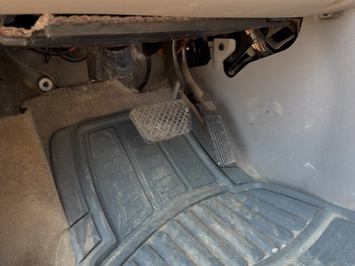 2004-2007 Saturn Vue Redline Brake Pedal Assembly Oem
