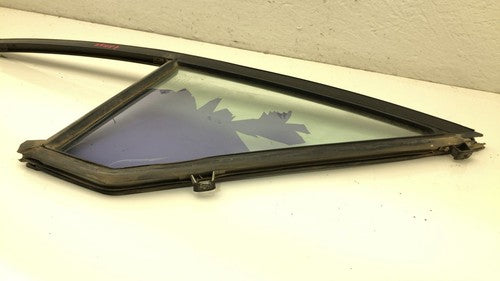 84-96 Cherokee Xj Passenger Right Front Vent Window Small Door Glass With Frame