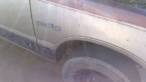 1981-1987 Isuzu Pup Pickup Passenger Right Front Fender Oem Red 94446989