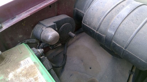 1988-1998 Gmc Sierra 2500 Engine Compartment Light Oem 5.7L