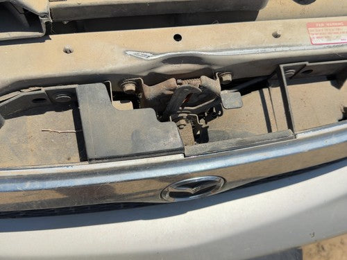 1999-2000 Mazda Protege Dx Hood Latch Assembly With Bracket Oem Bj0J53100F