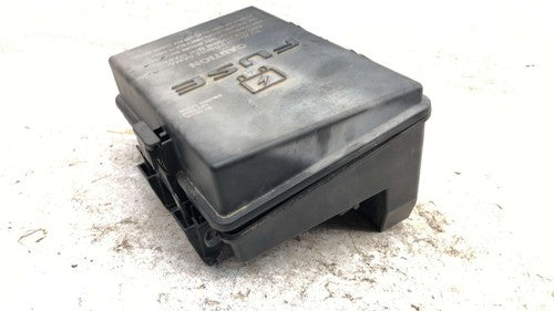 2004-2006 Chrysler Pacifica Engine Fuse Box Power Distribution Panel Oem