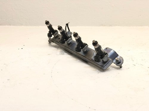 2013-2019 Nissan Sentra Complete Fuel Rail With Injectors Oem Set 1.8L